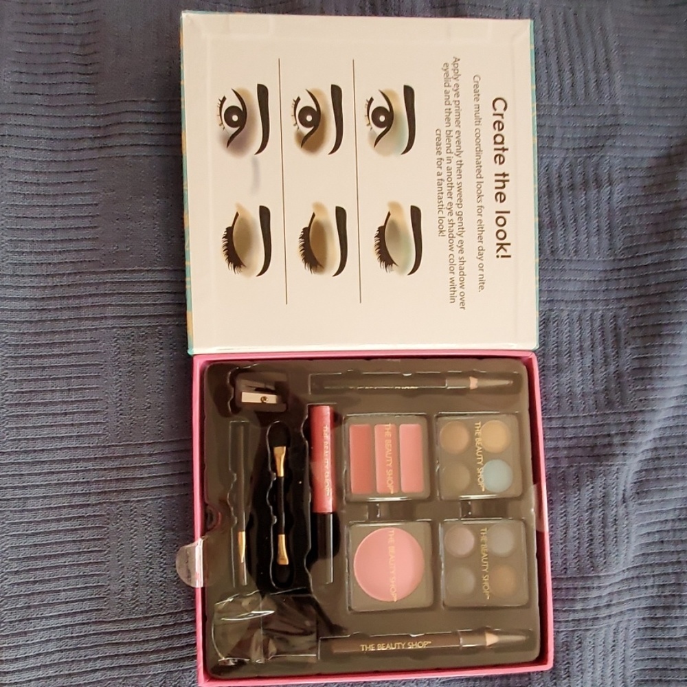 The beauty shop beauty in bloom collection gift?